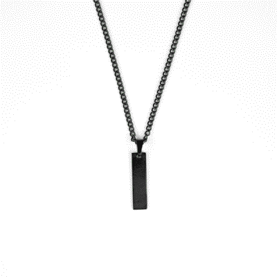 Cadena con plaquita rectangular
